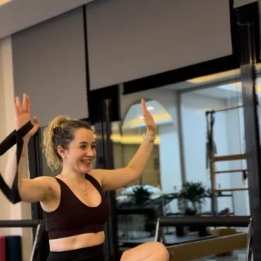 Reformer pilates stüdyo dersi